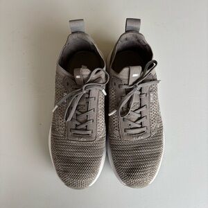 TRUE Linkswear Men's Sneakers Size 10.5